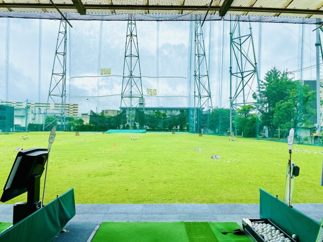 ゴルフの練習場。